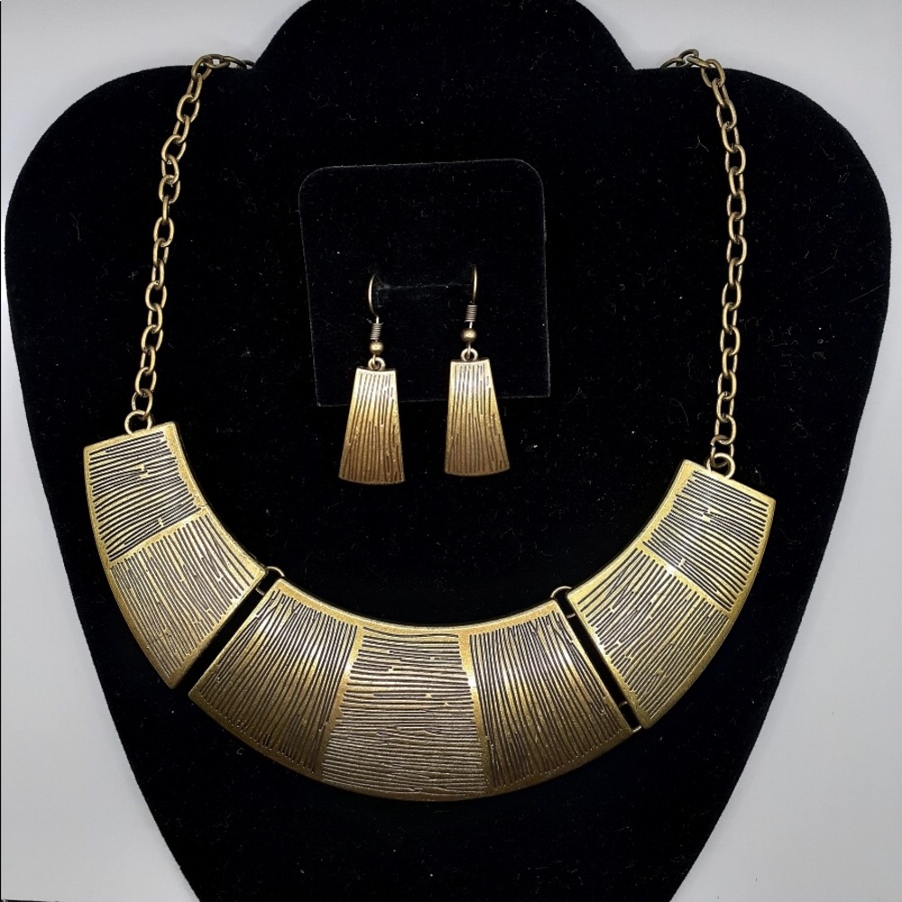 Vintage Bid Necklace and Earring Set